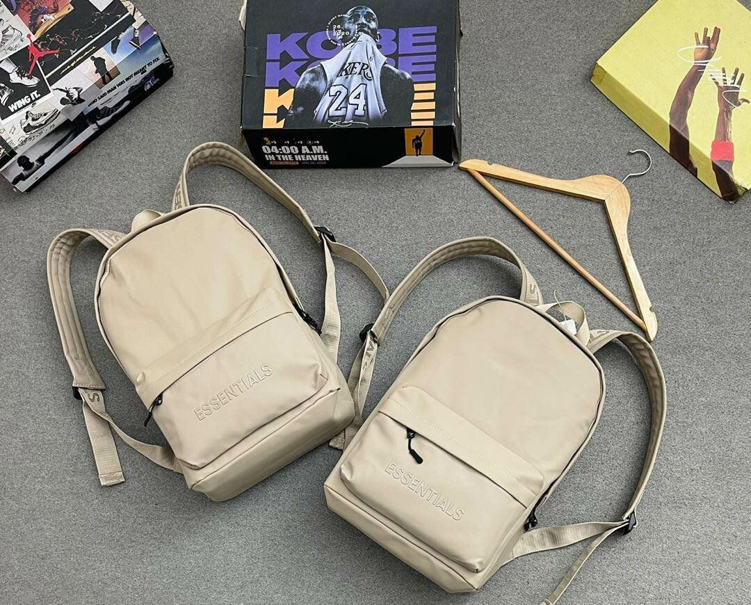 ESSENTIAL ORIGINAL BACKPACK BAG.