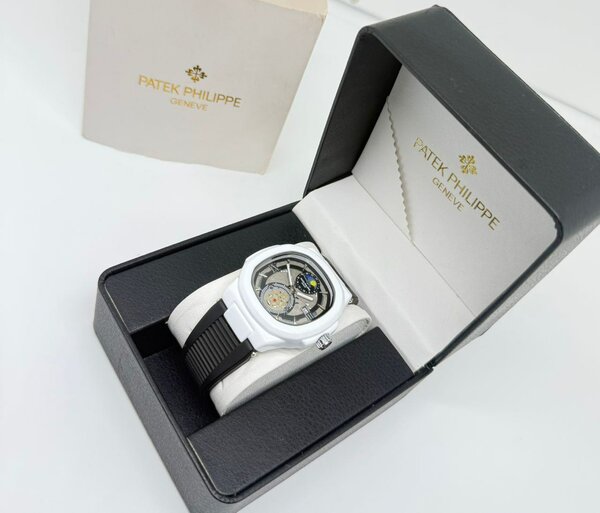 Montre élégante en boîte