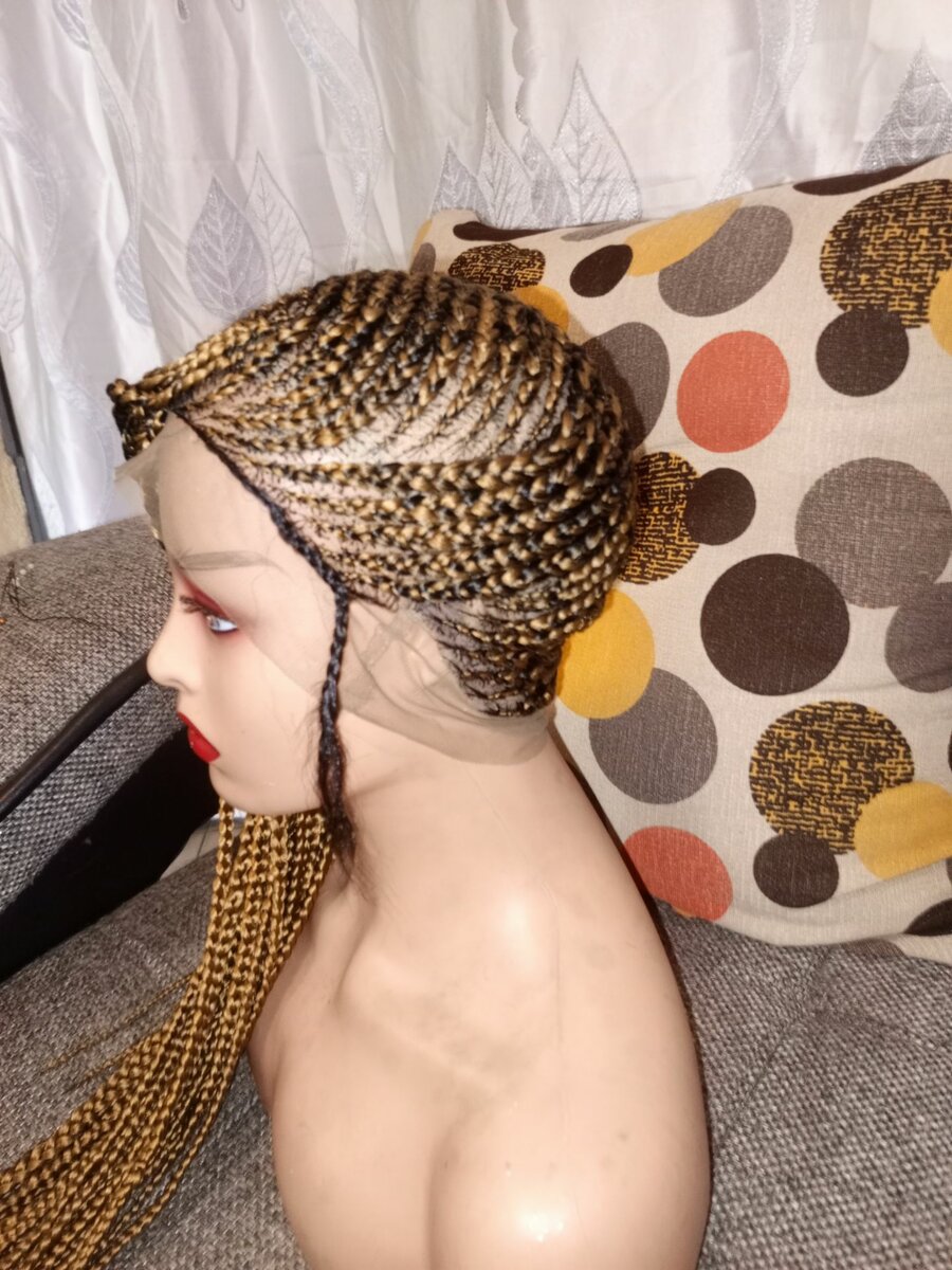 Perruque sur le côté