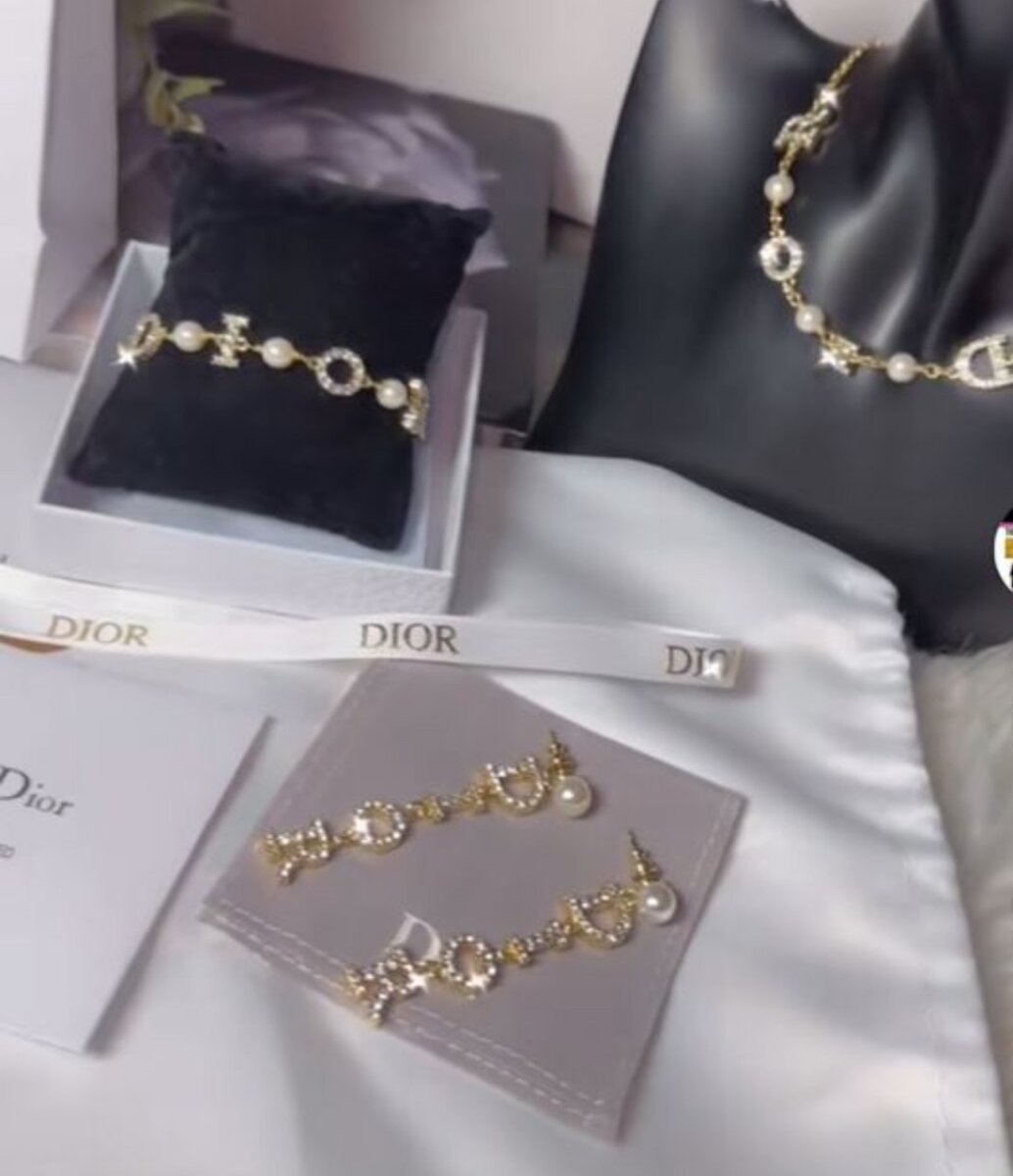 Parure de bijoux élégant