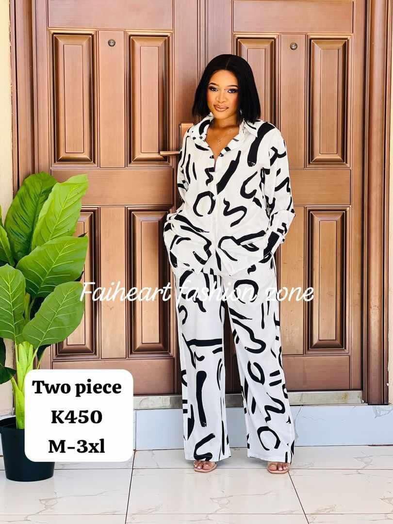Women's set, long-sleeved shirt and trousers in black and white print M-3xl