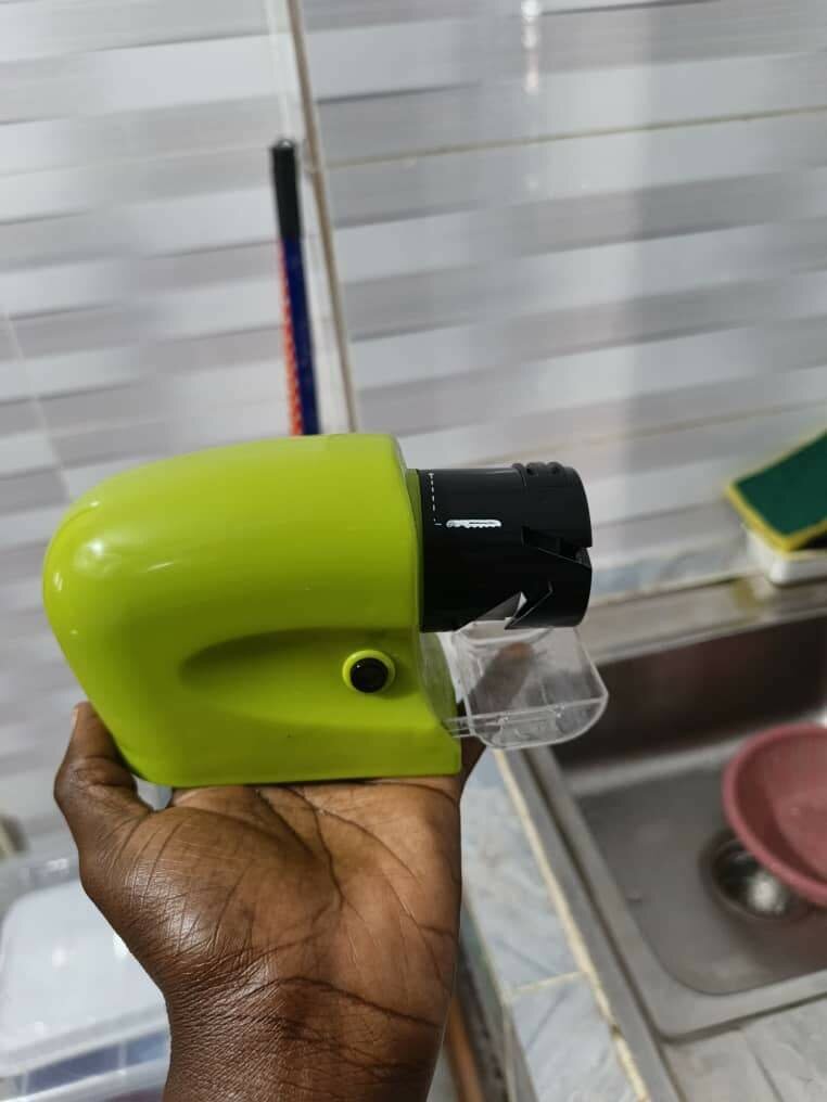 Aiguiseur électrique vert