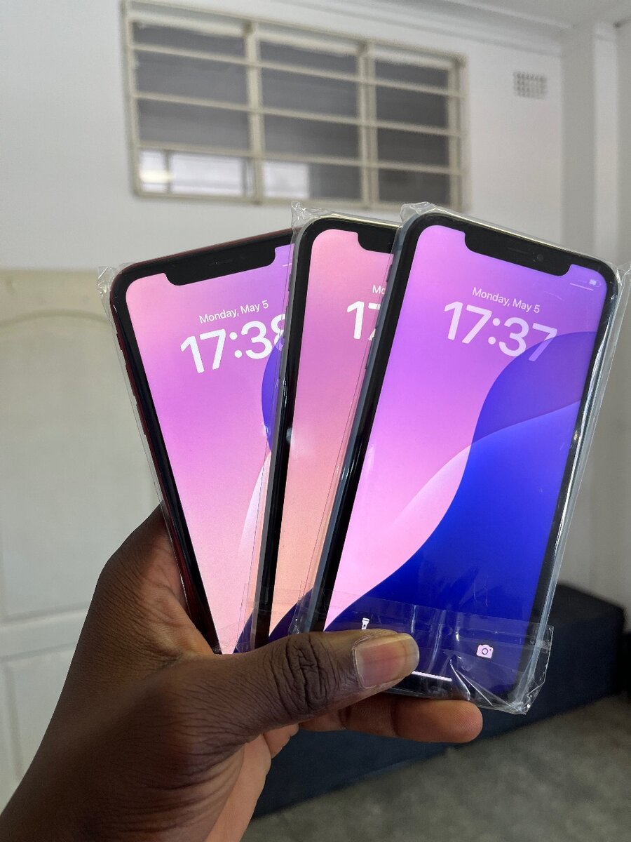 APPLE  Pre-owned iPhone XR