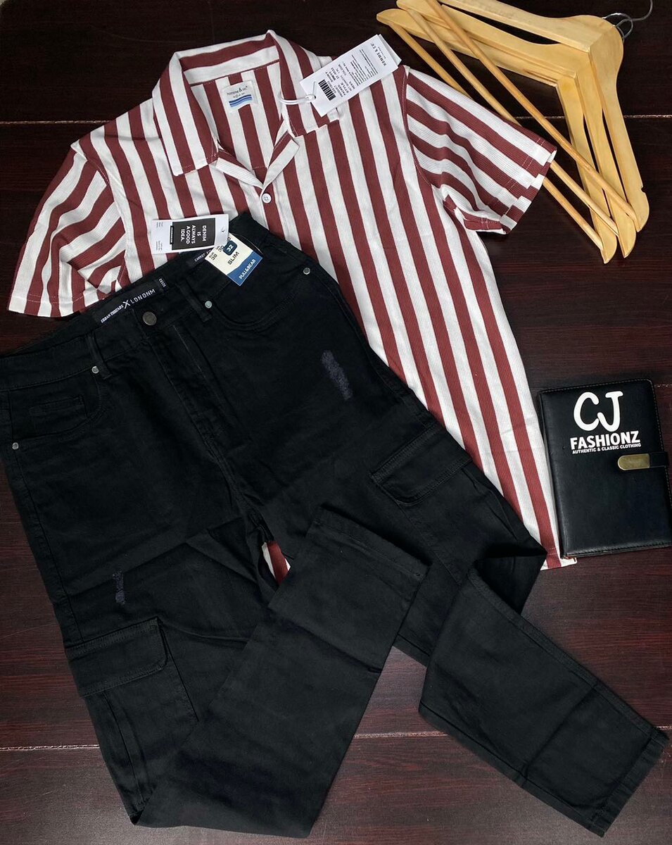 Jeans and T-shirt combo