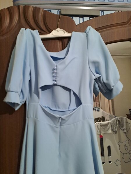 Женское вечернее платье,с открытой спинкой