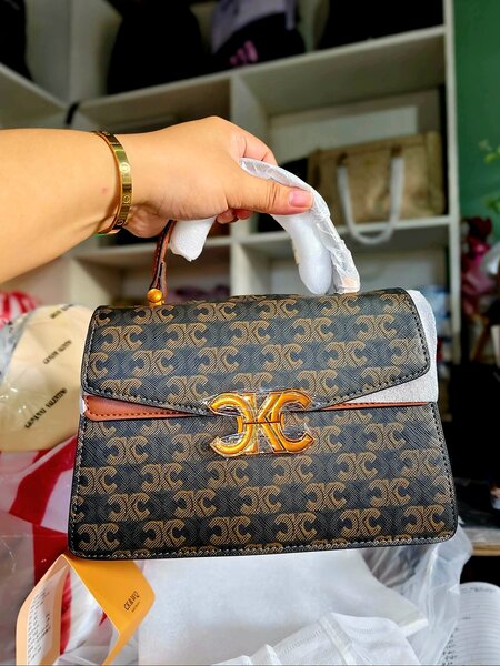 Sac à main en cuir élégant