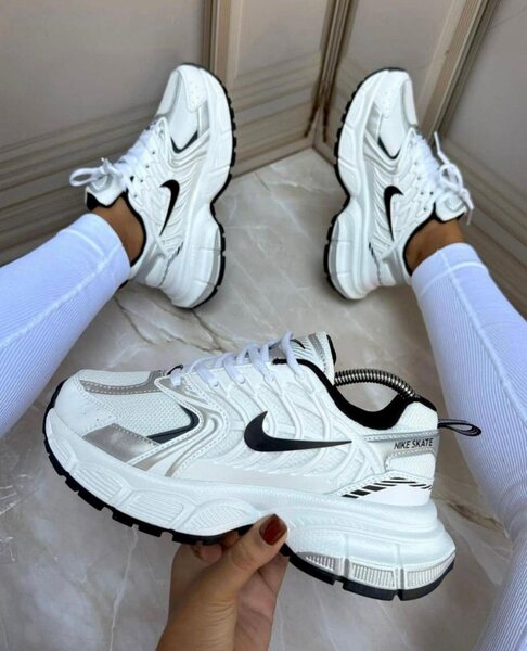 Baskets blanches tendance