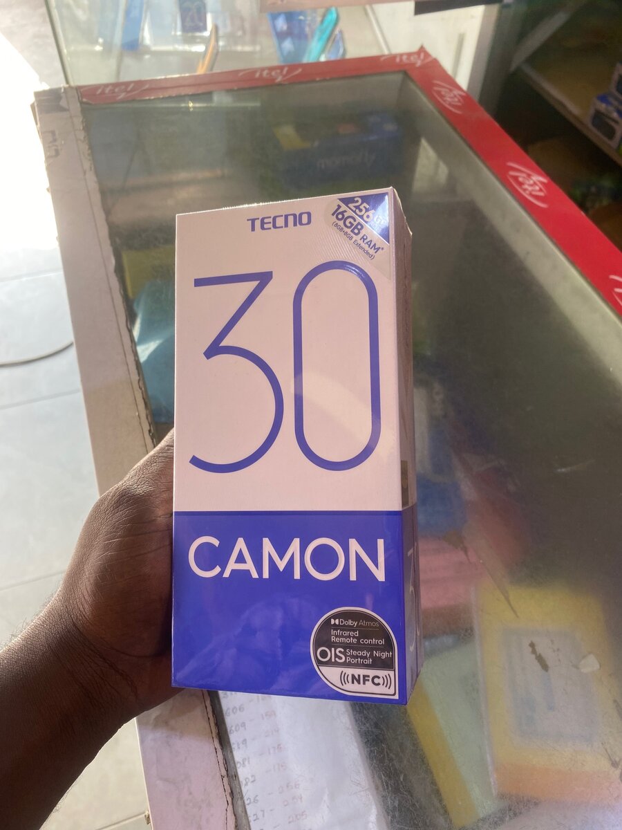 Tecno Camon 30