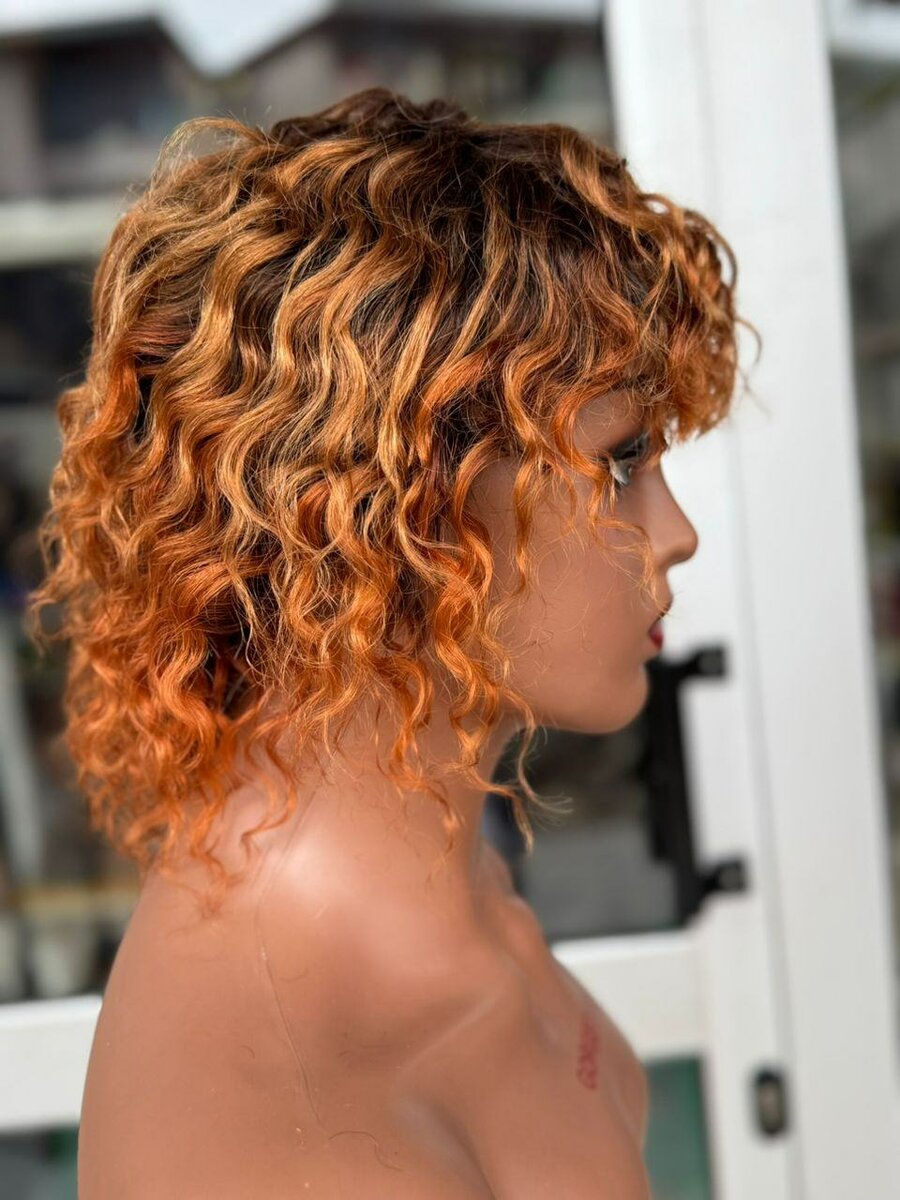 Perruque bouclée flamboyante