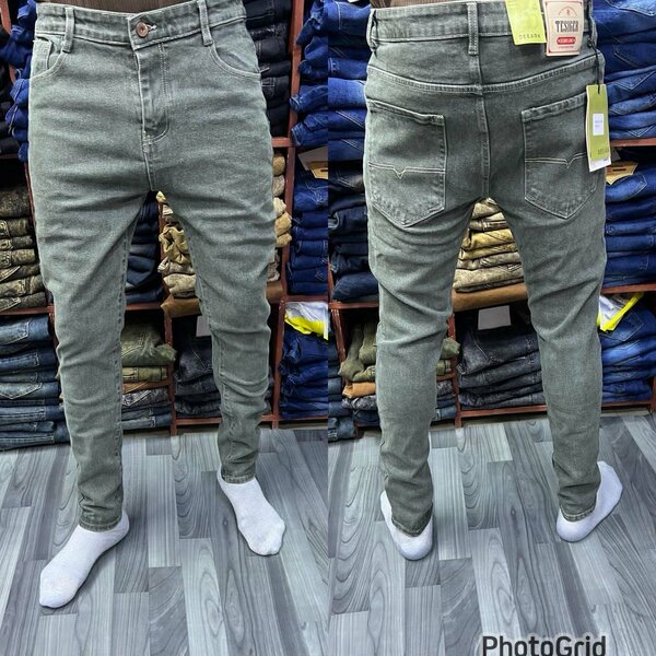 Jeans homme stylés modernes