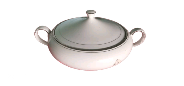 Soupière en porcelaine élégante