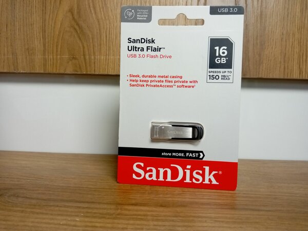 Sandisk ultra flair 16GB