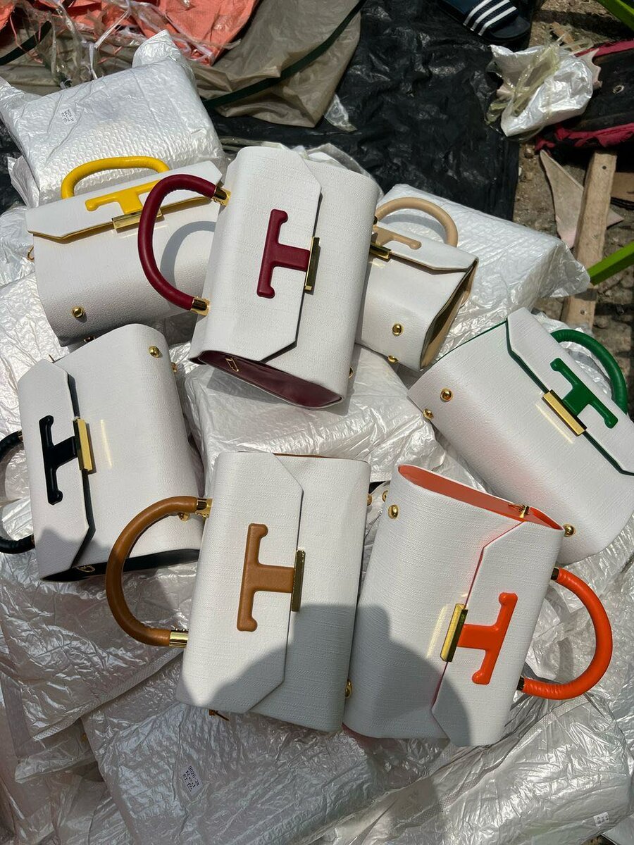 Sac à main moderne en cuir