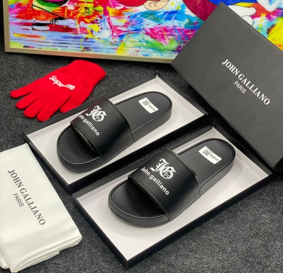 Mens slide John Gallian
