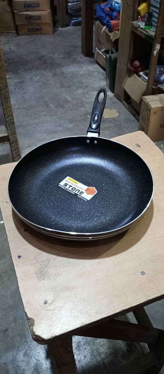 Non-Stick 28 cm Pan
