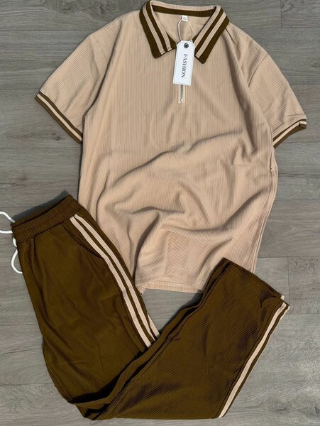Complet original bien simple disponible