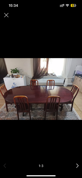 Стол из качественного дерева