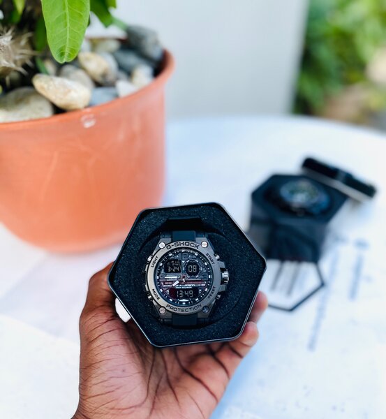 G Shock GST 8600