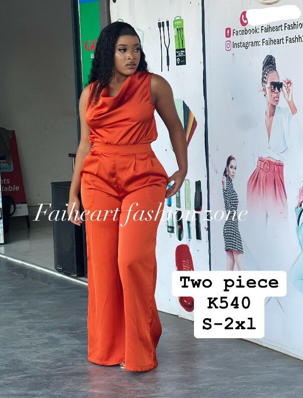 Set of beautiful women's clothing (top and bottom)