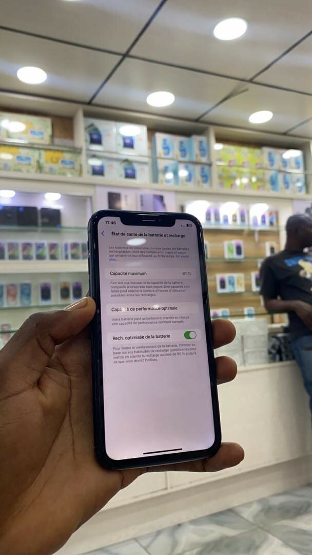 iPhone XR 64giga casineuf, tout est dorigine