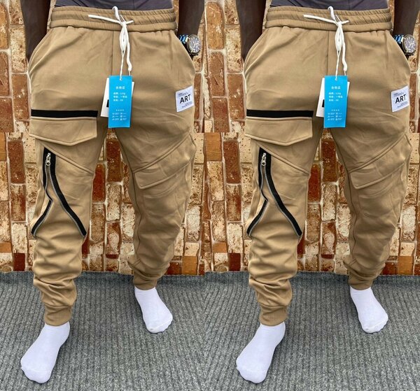 Pantalon cargo beige pour homme