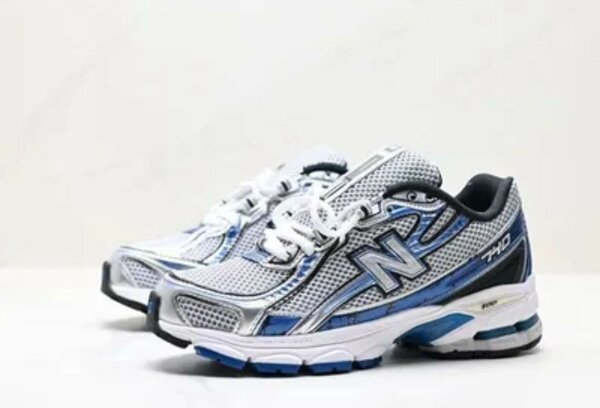 New balance 740