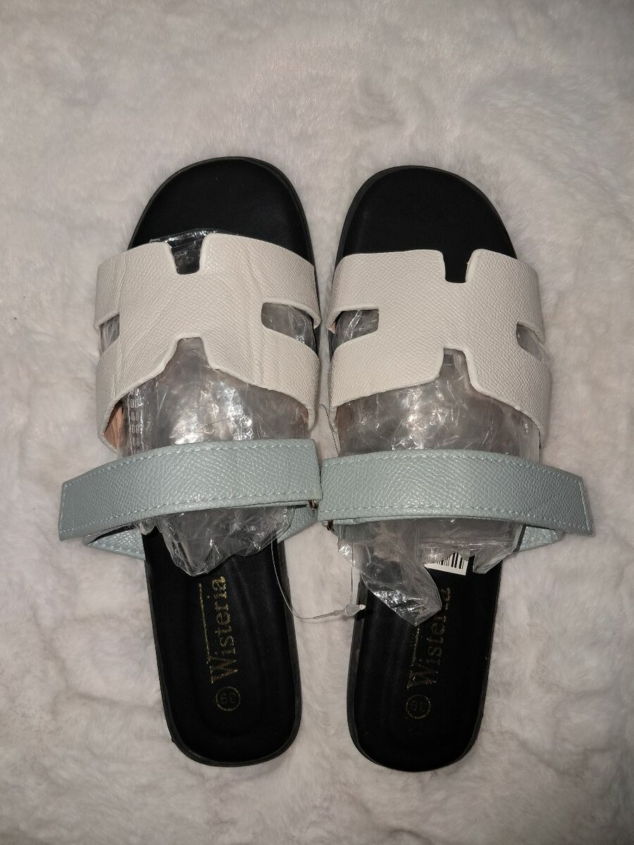 Sandales colorées en cuir