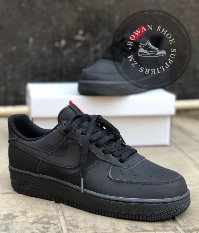 Men's NIKE Air Force 1 Black Leather Sneakers