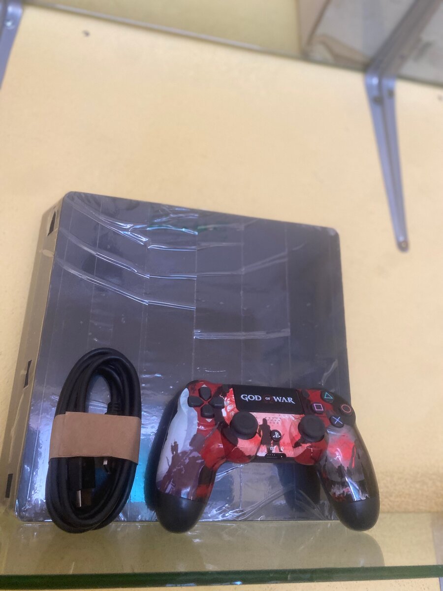 Console PS4 God of War Edition