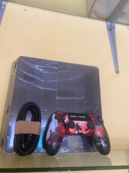Console PS4 God of War Edition