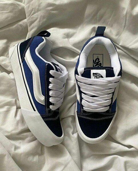 VANS KNU SKOOL