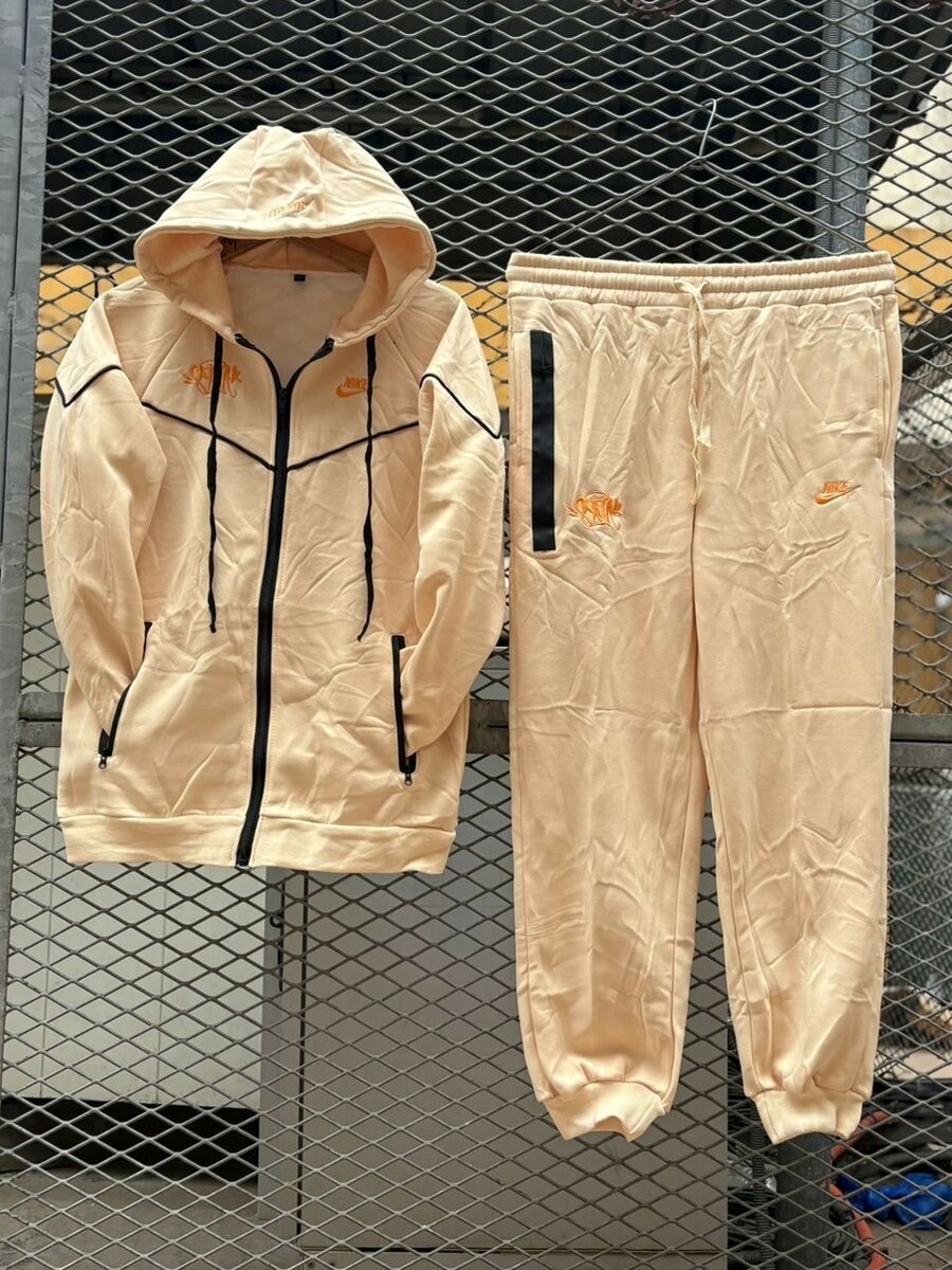 Ensemble de survêtement beige