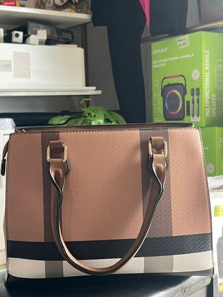 Sac à main élégant en cuir