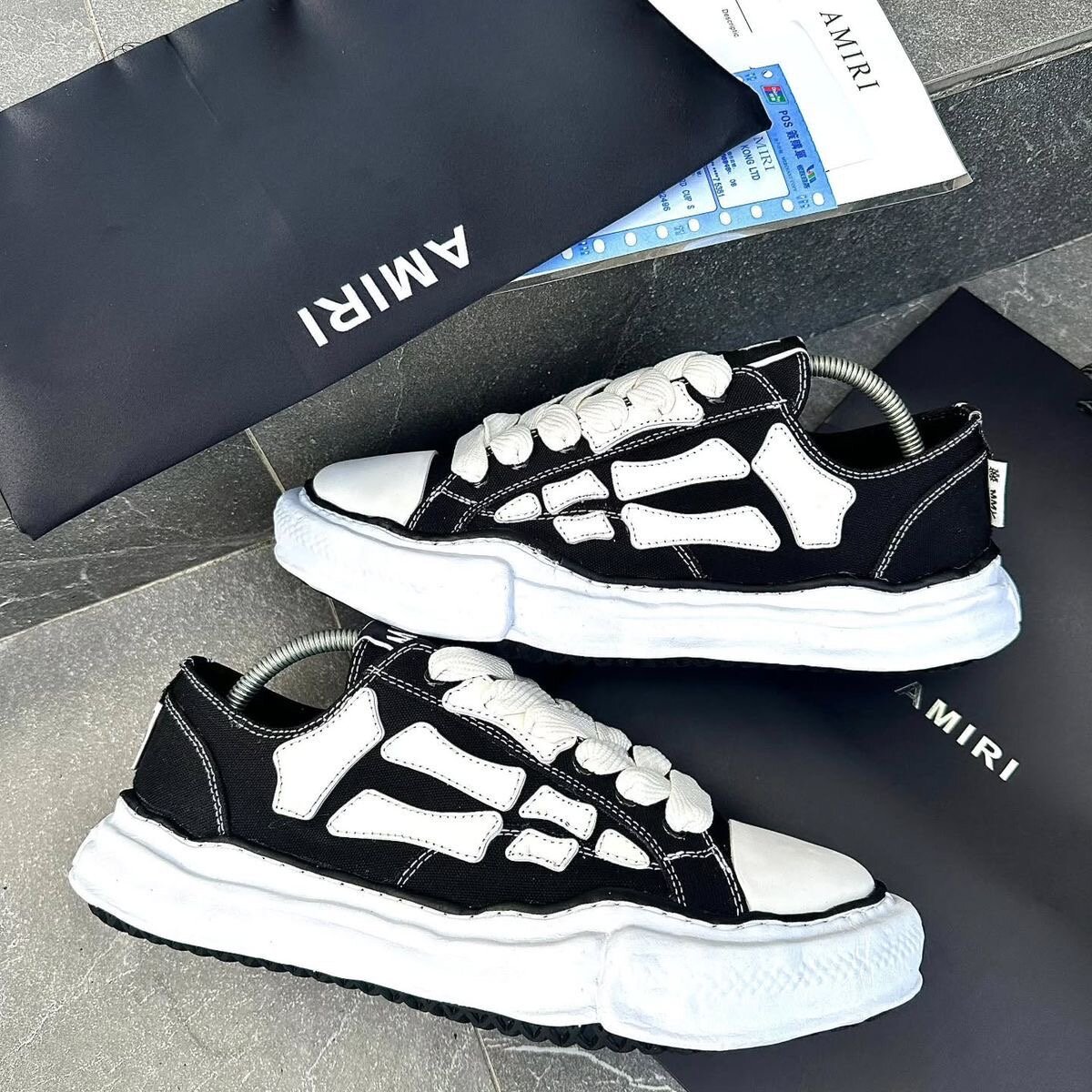 Sneakers Amiri tendance unisexes