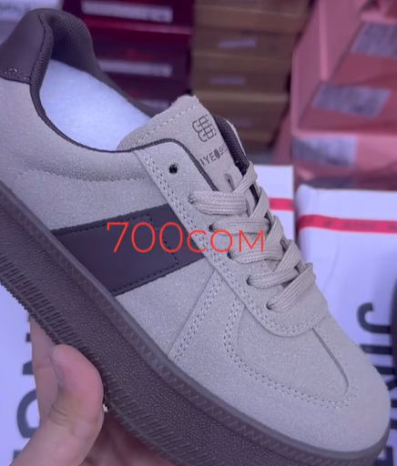 кроссовки женские