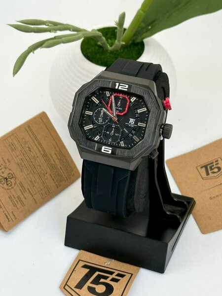 Montre sportive T5 résistante