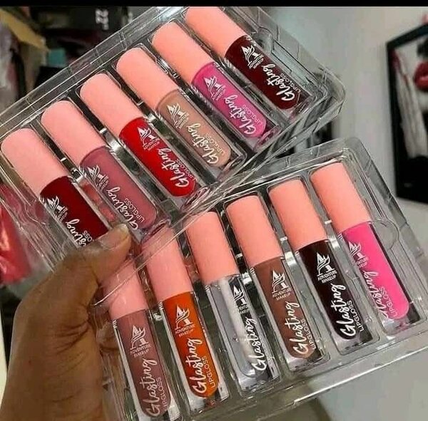 Gloss à lèvre matt et brillant