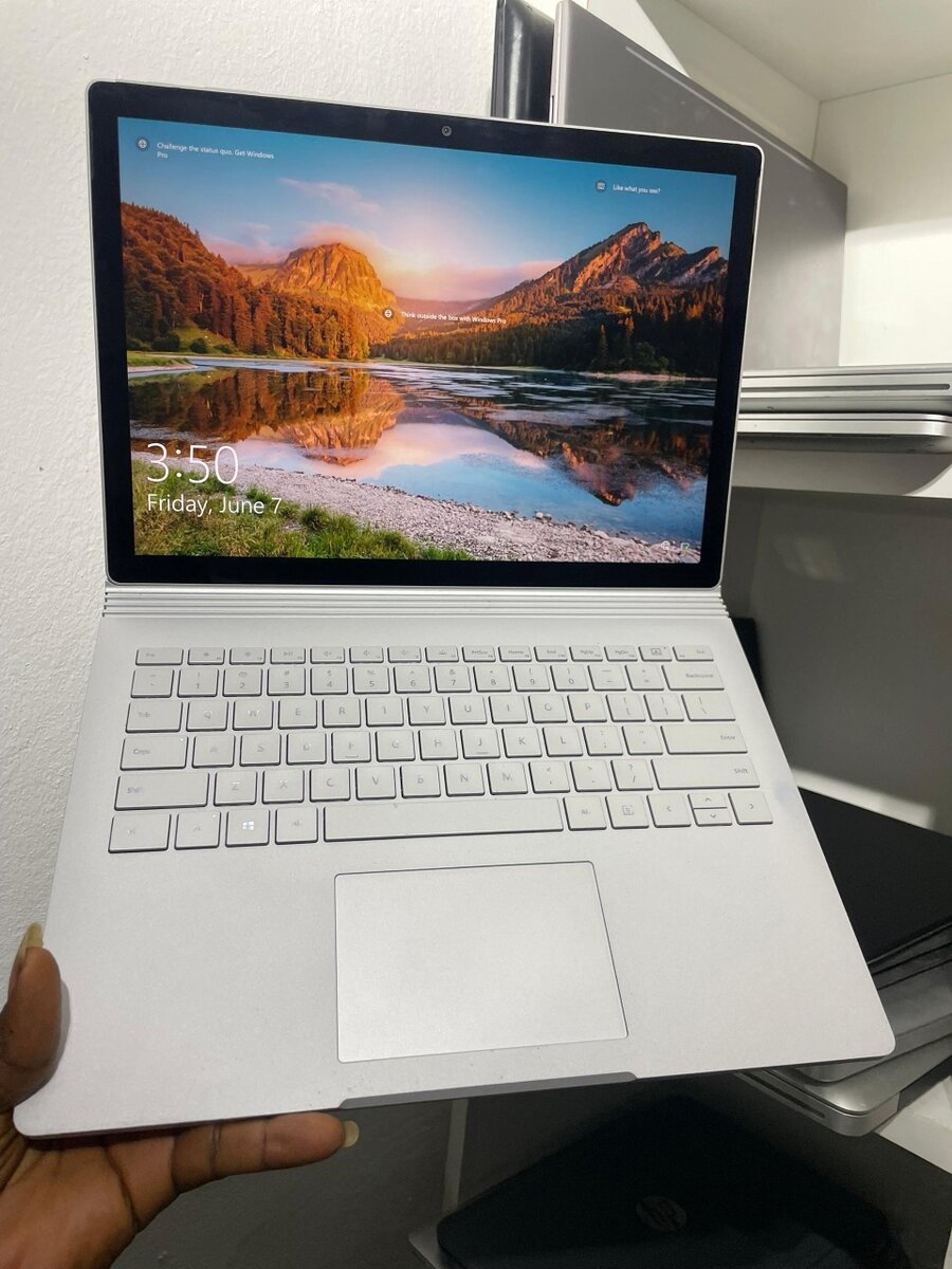 SURFACE BOOK 2