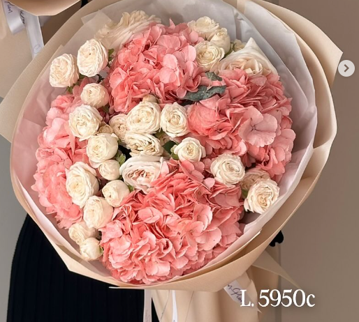 Букет роскошных цветов