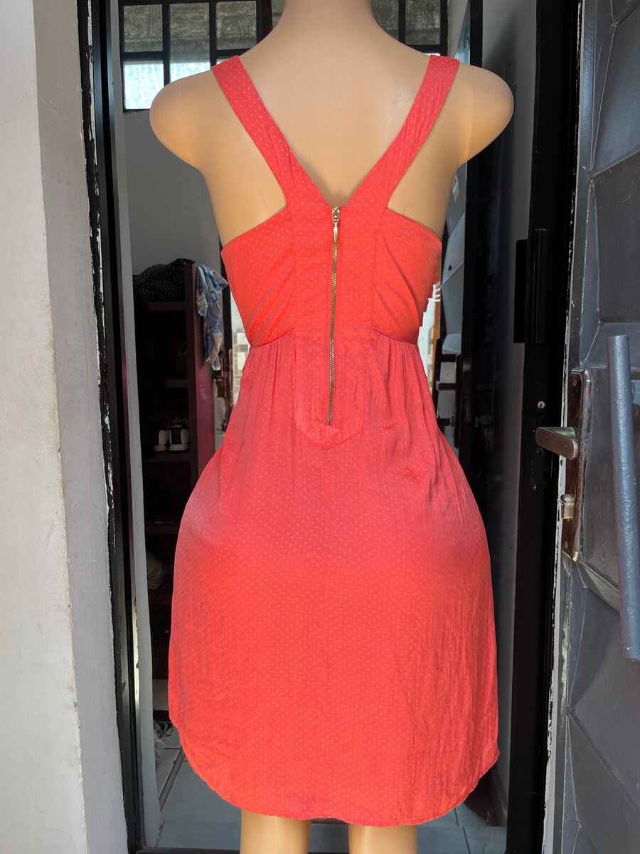 Robe d'été rouge vif