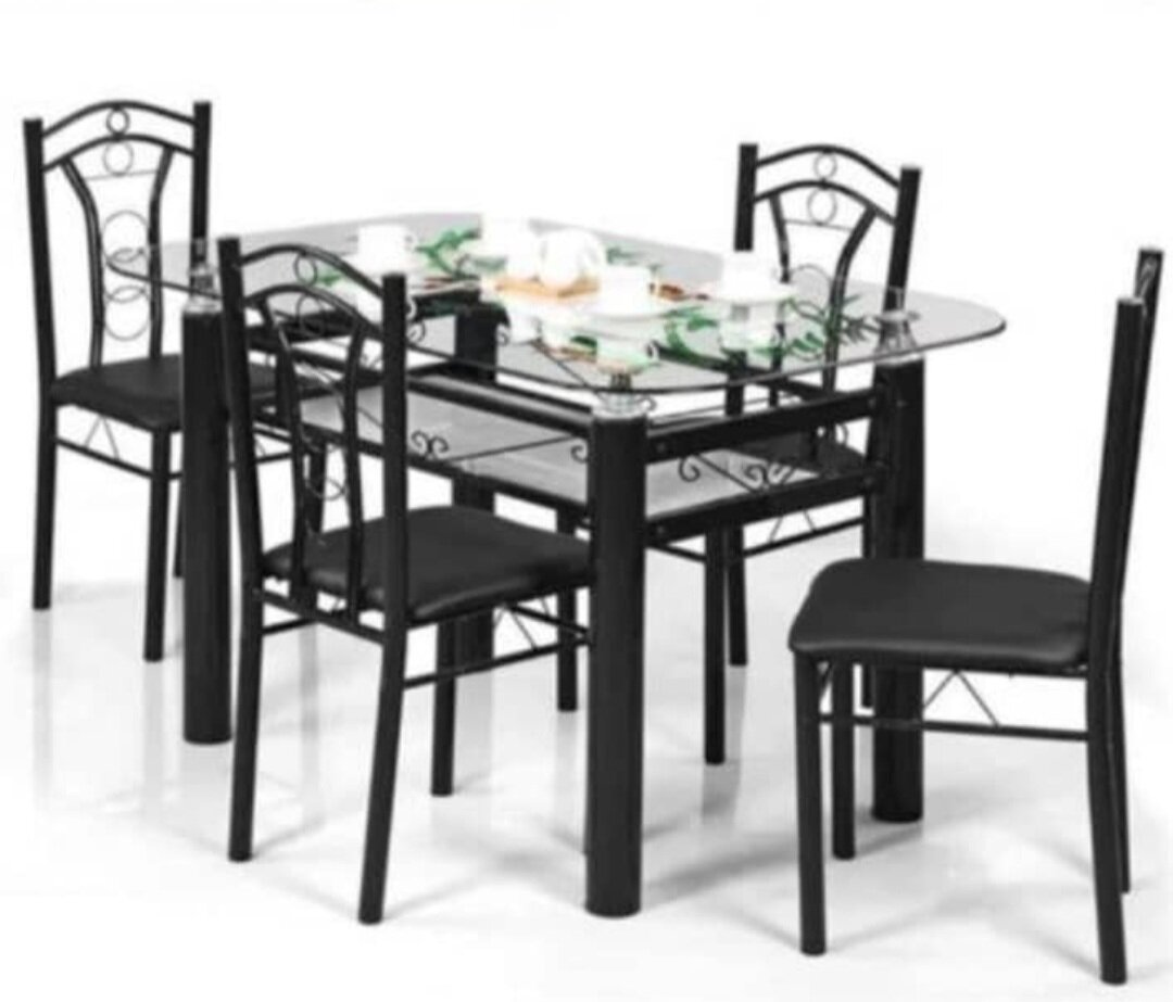 Table A Manger 4 chaises