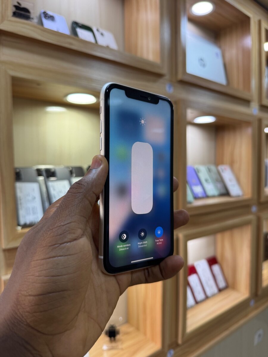 11 Simple 64Go Seconde Main