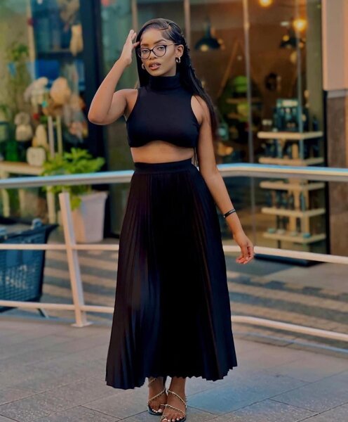 Turtle neck crop top