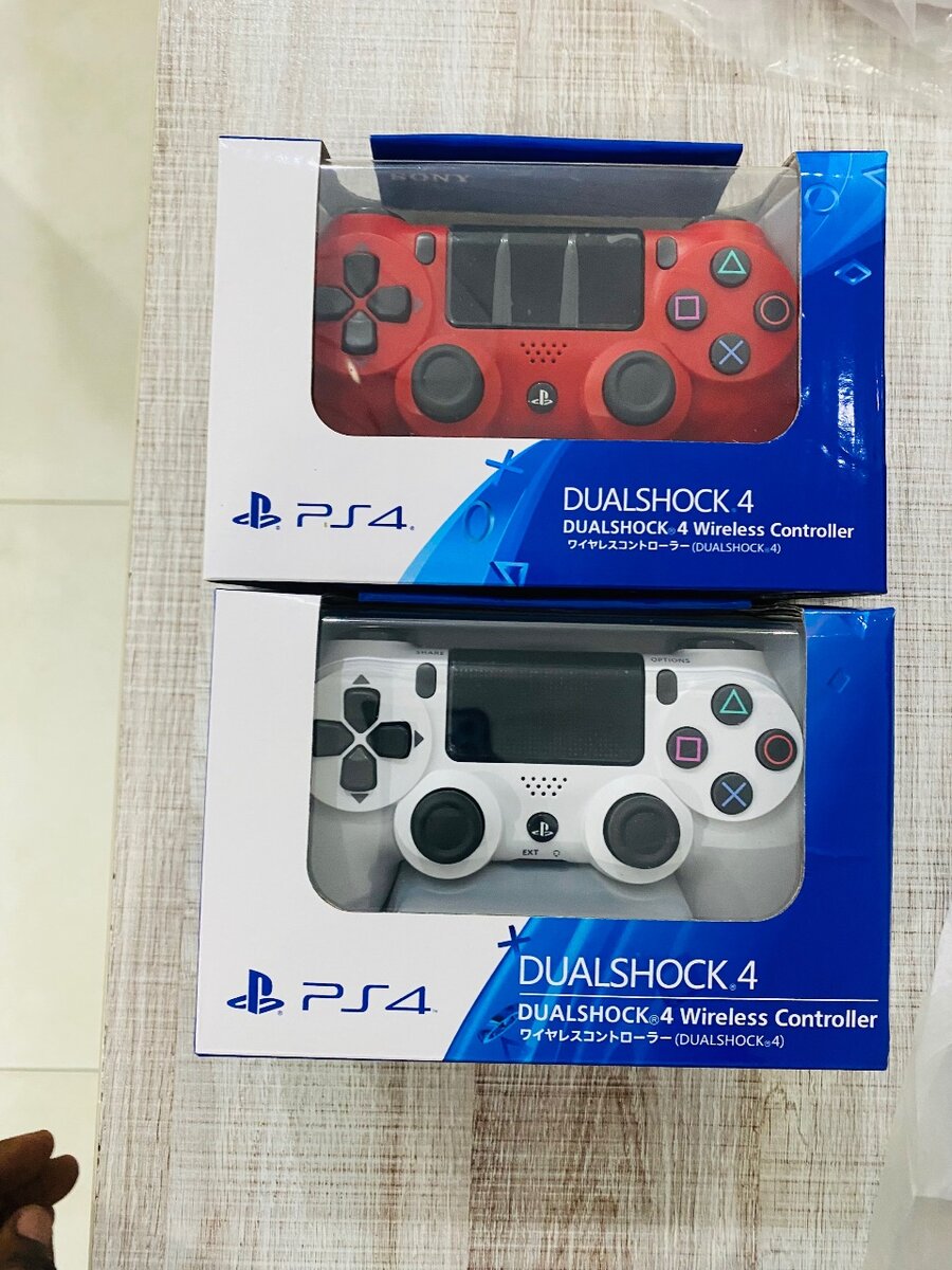 PS4 controller