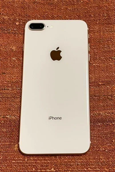 iPhone 8 - Smartphone élégant