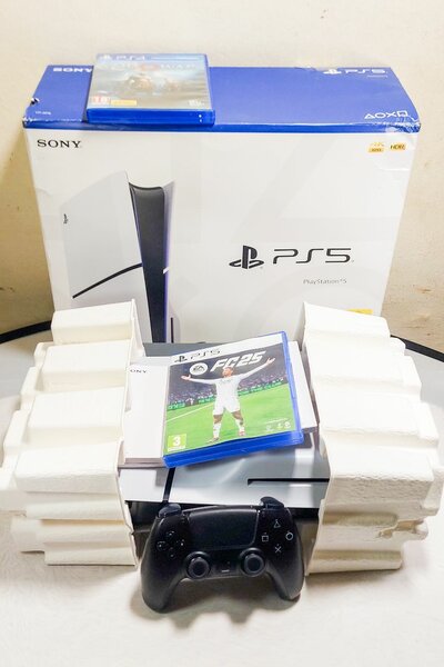 Ps5 slim casi neuf