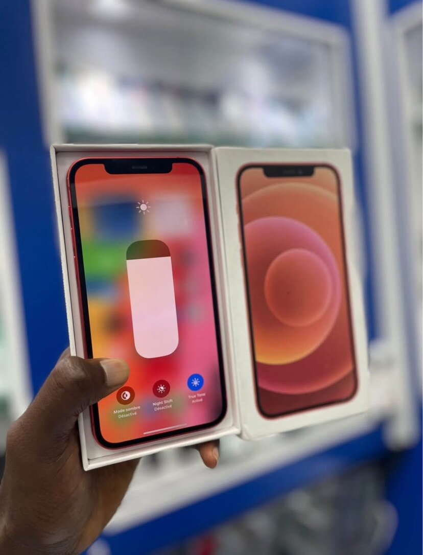 Smartphone dernier modèle, rouge