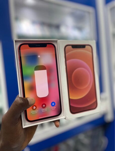 Smartphone dernier modèle, rouge