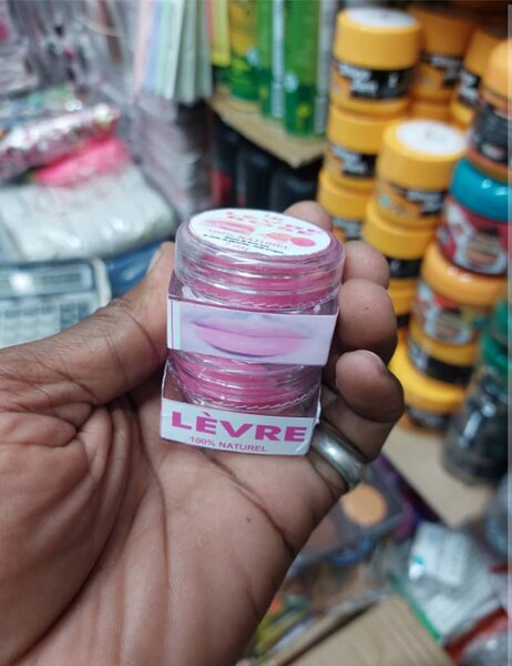 Baume à lèvres rose naturel