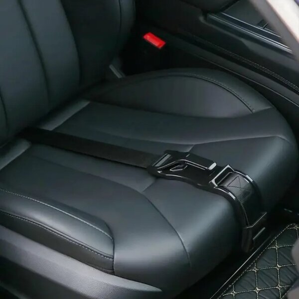 Pregnant car seat belt